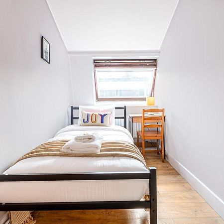 Magnificent 3Br Apt With Balcony Londen Buitenkant foto