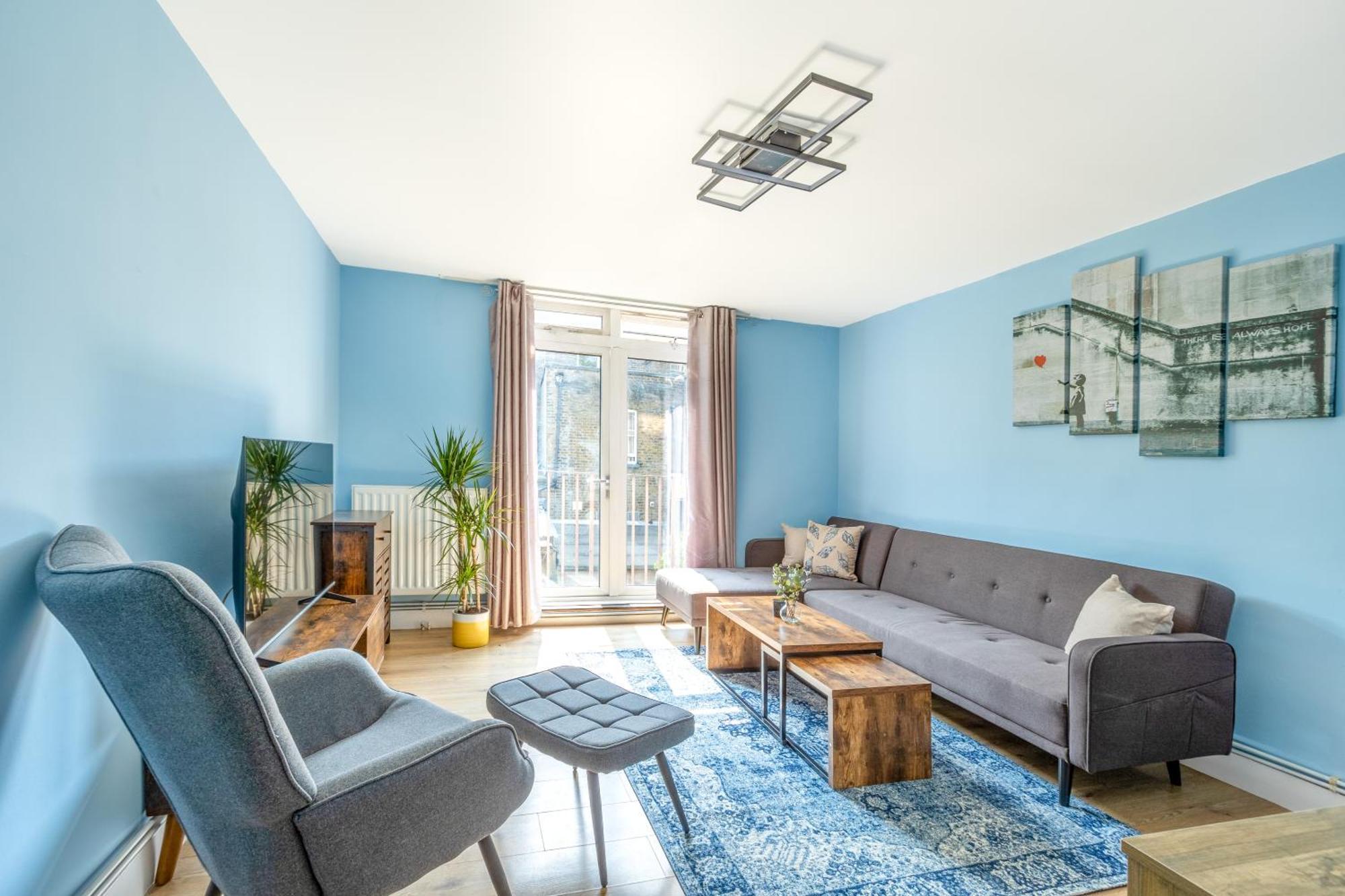Magnificent 3Br Apt With Balcony Londen Buitenkant foto