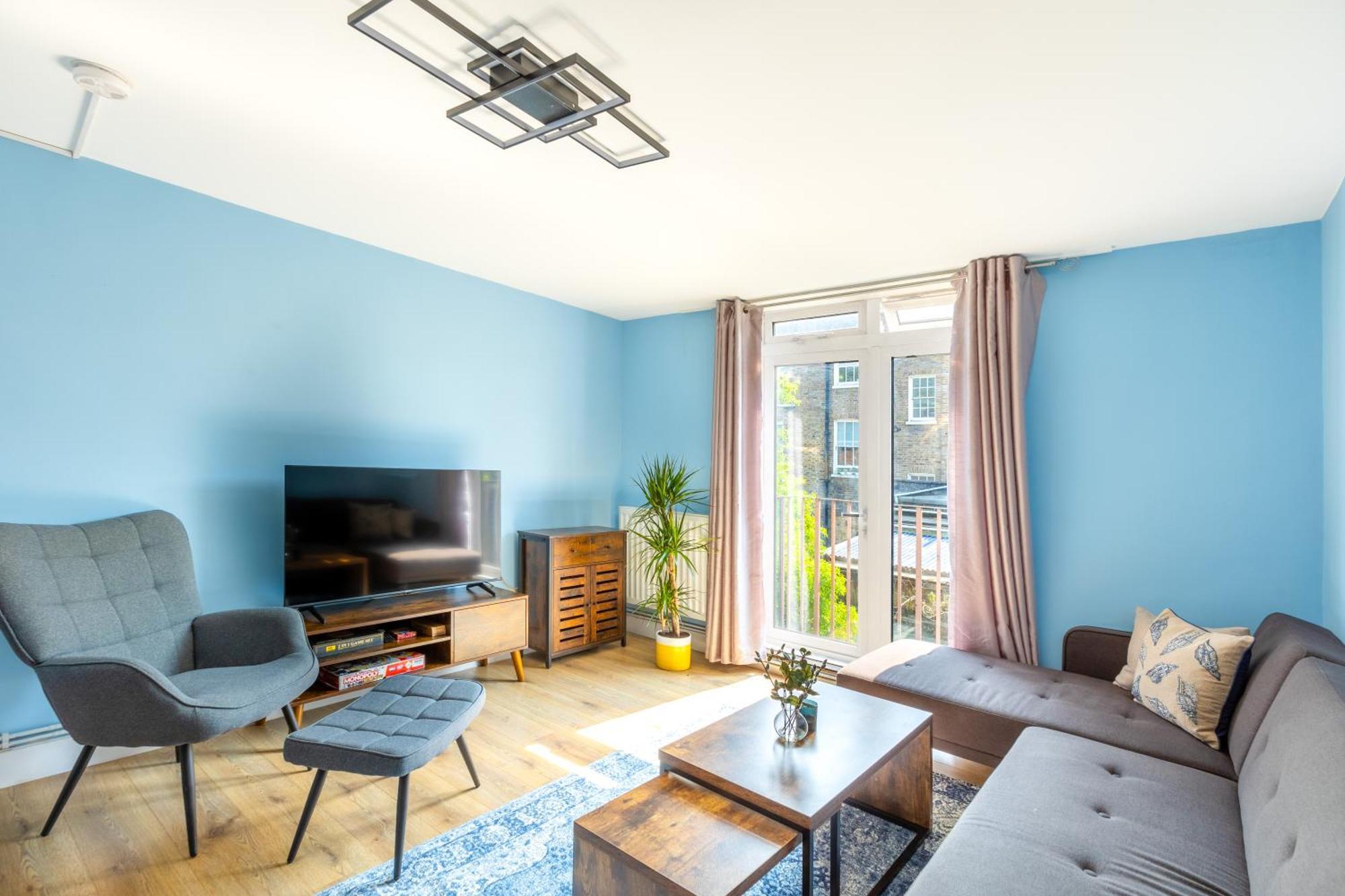 Magnificent 3Br Apt With Balcony Appartement Londen Buitenkant foto